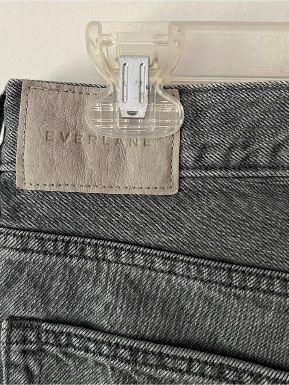 Everlane Relaxed Straight Jean Organic Cotton 26 Grey Classic Button Fly